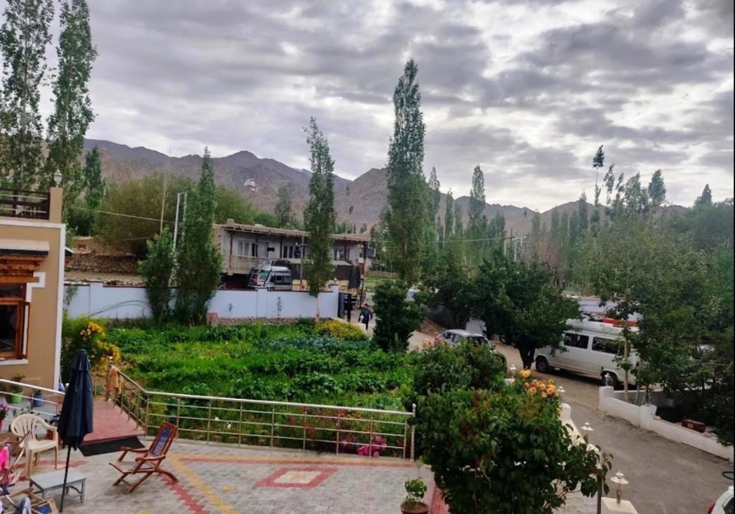 Tih Hotel Jorchung Leh Kültér fotó