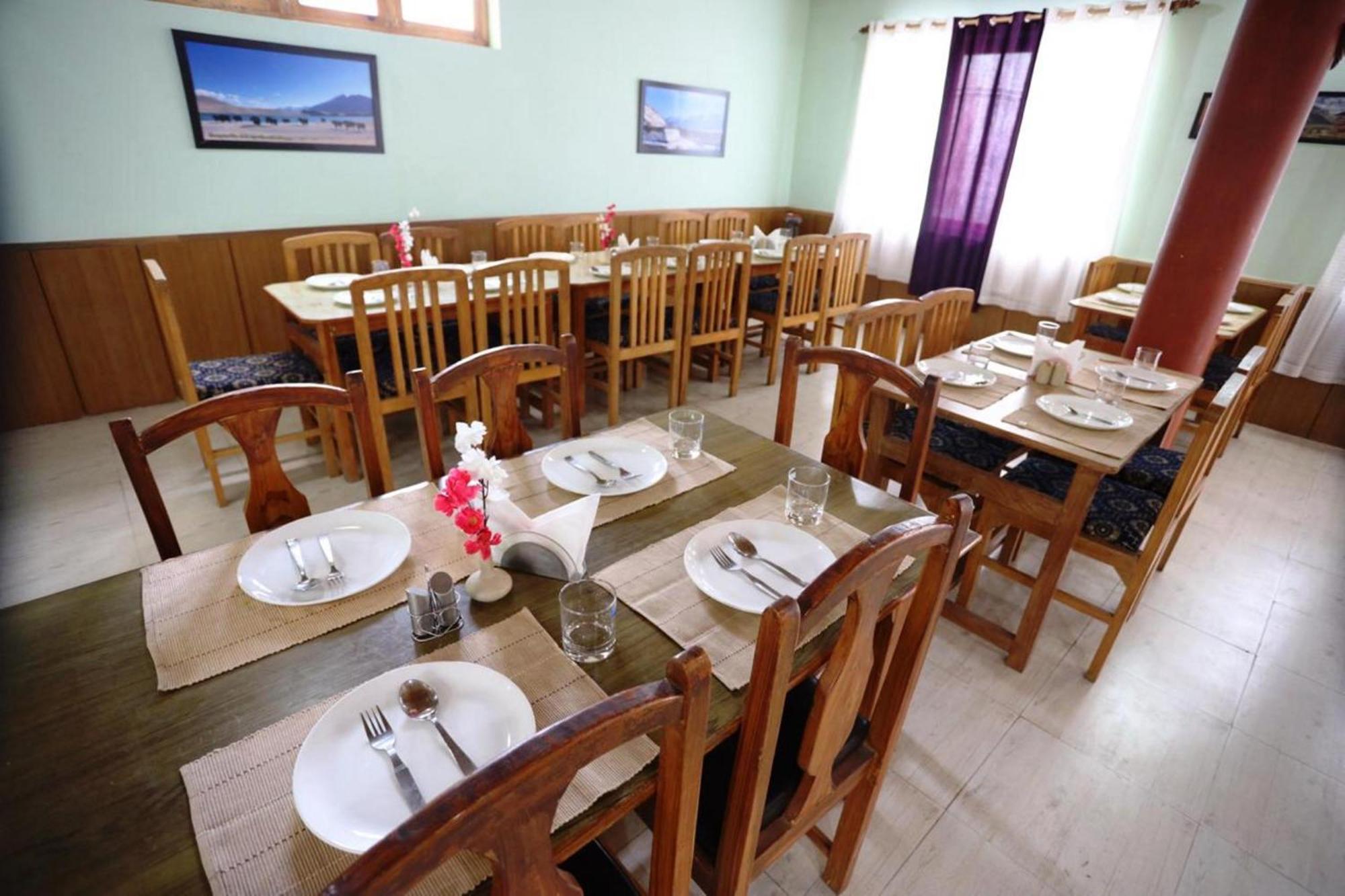 Tih Hotel Jorchung Leh Kültér fotó